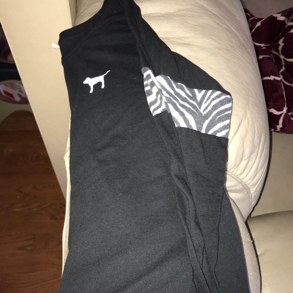 Women’s Victoria Secret long sleeve - Picture 3 of 4